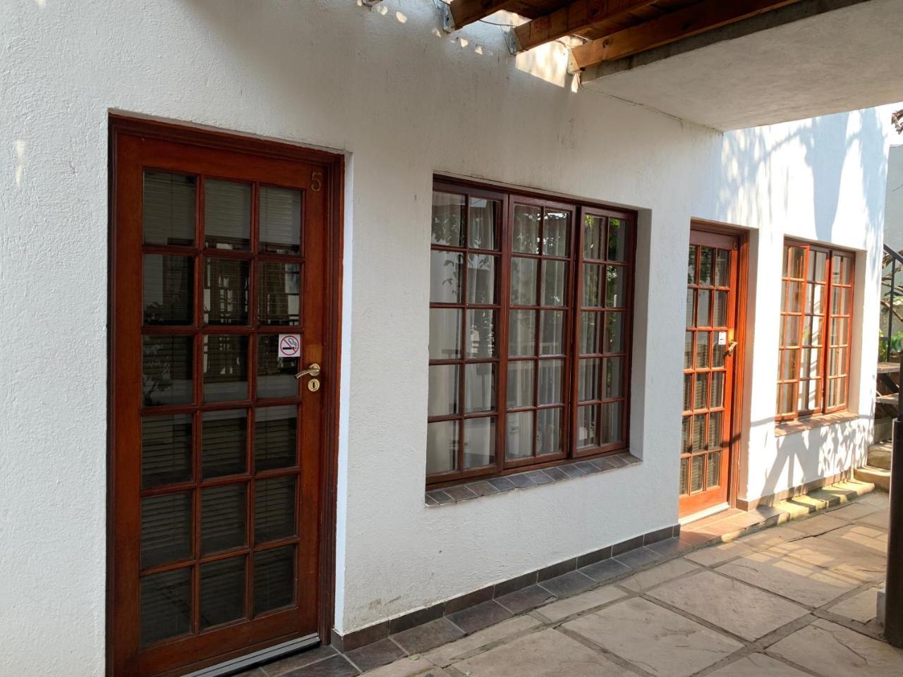 Pensao Guest Lodge Mbombela Zewnętrze zdjęcie